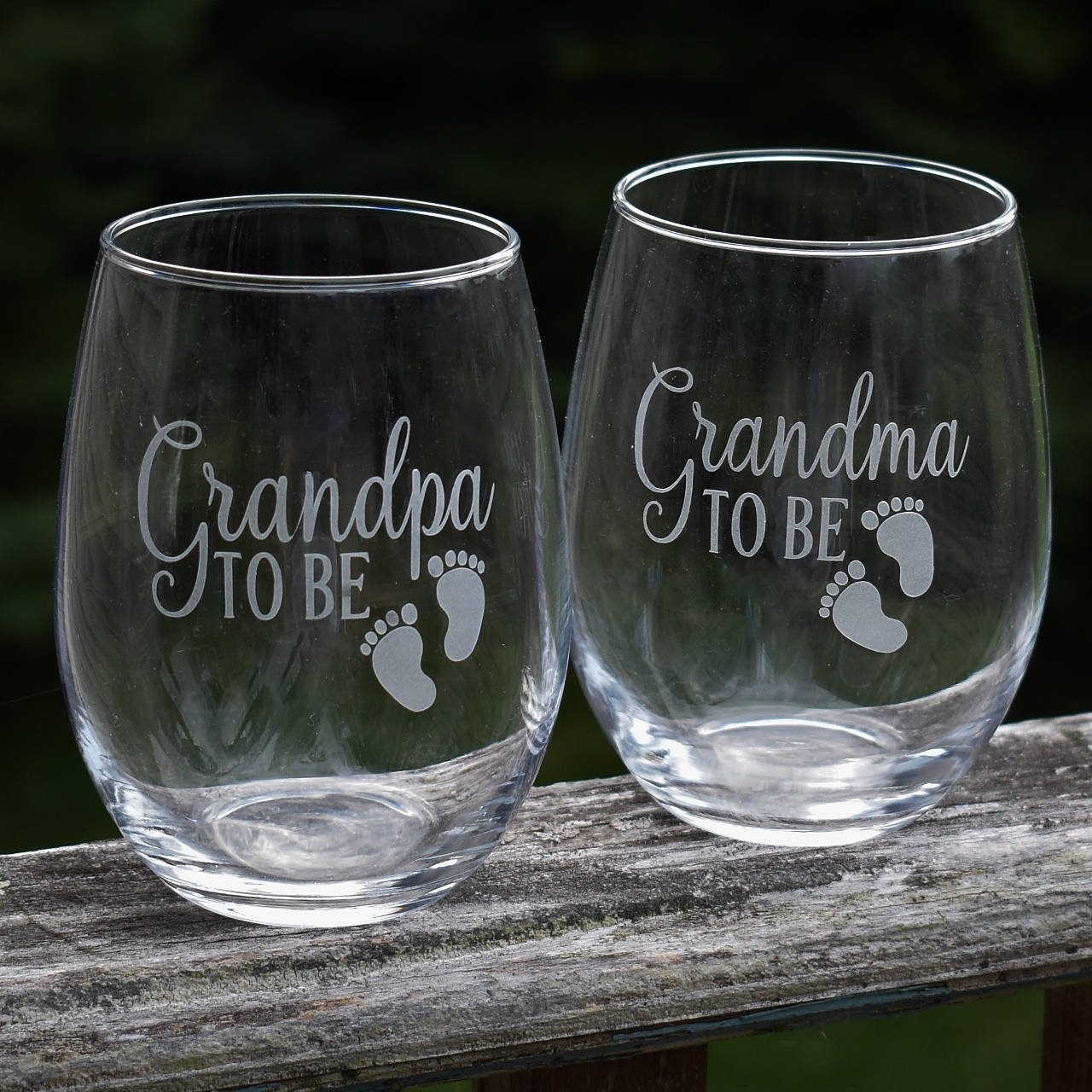 Grandparent Gifts Grandma To Be Grandpa To Be Pregnancy Reveal Stem Less Wine Glass Set Pregnancy Reveal