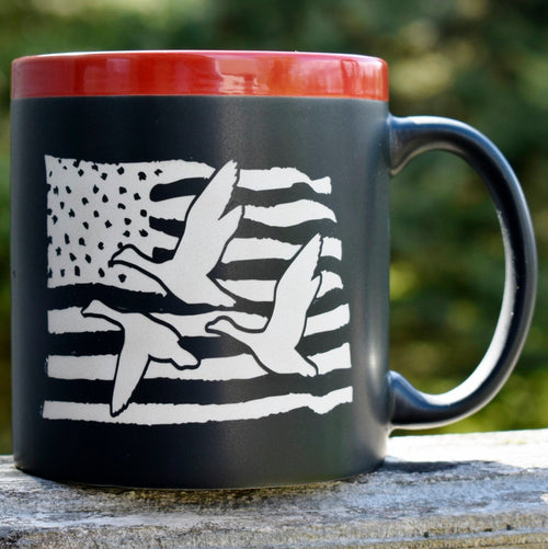 USA Flag with Ducks 22 oz Coffee Mug Outdoor Lover Gift Duck Hunter Gift for Dad