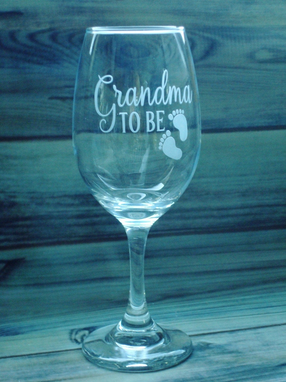 Grandma To Be Grandma Pregnancy Reveal Wine Glass | Pregnancy Reveal Gift | Grandma To Be Gift for Her